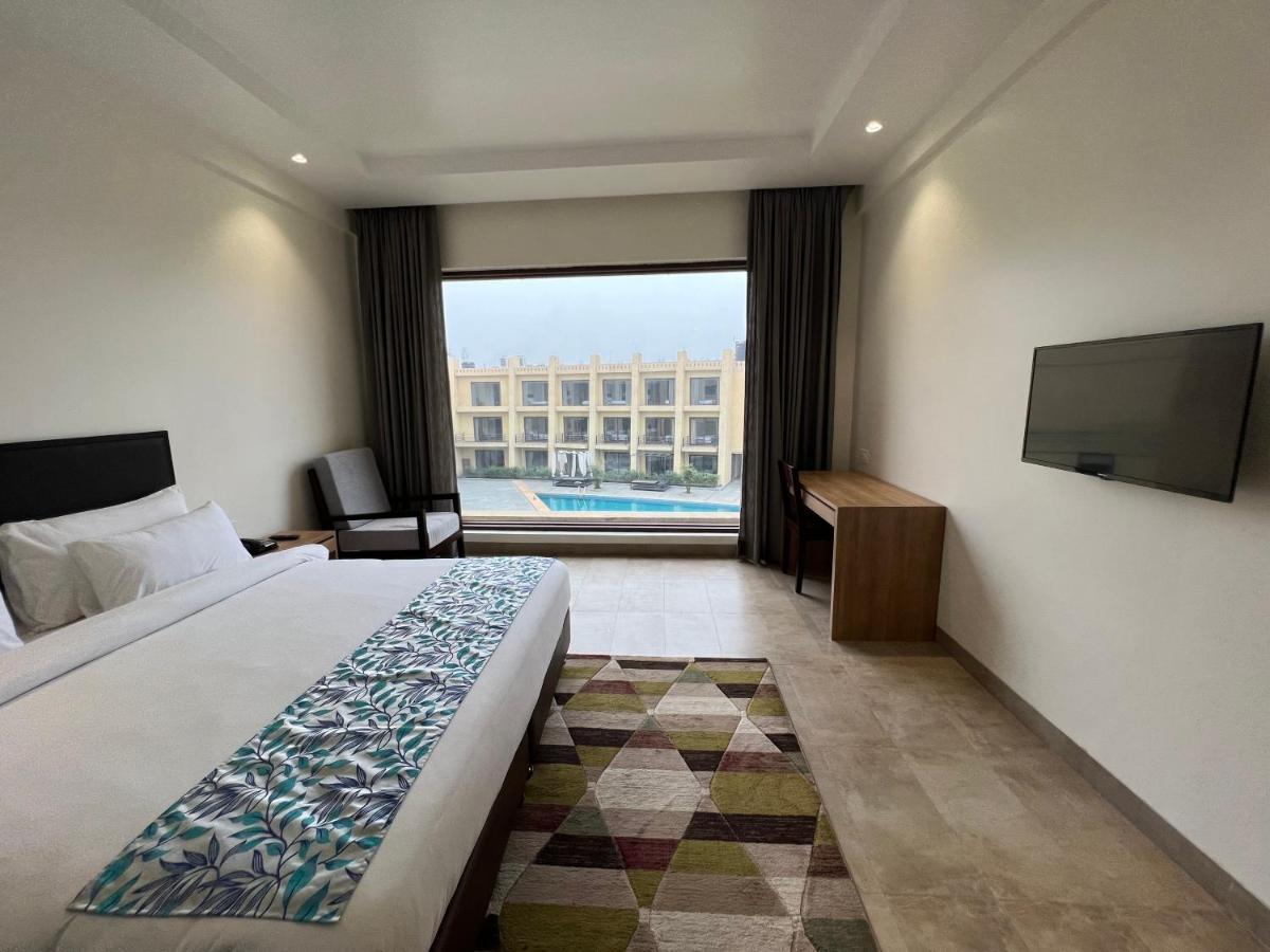 Parklane Resort Дханбад Экстерьер фото