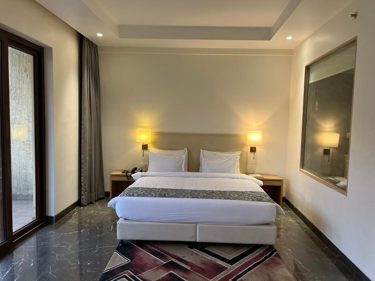 Parklane Resort Дханбад Экстерьер фото
