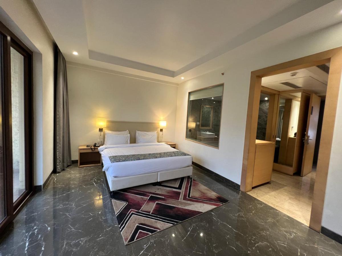 Parklane Resort Дханбад Экстерьер фото